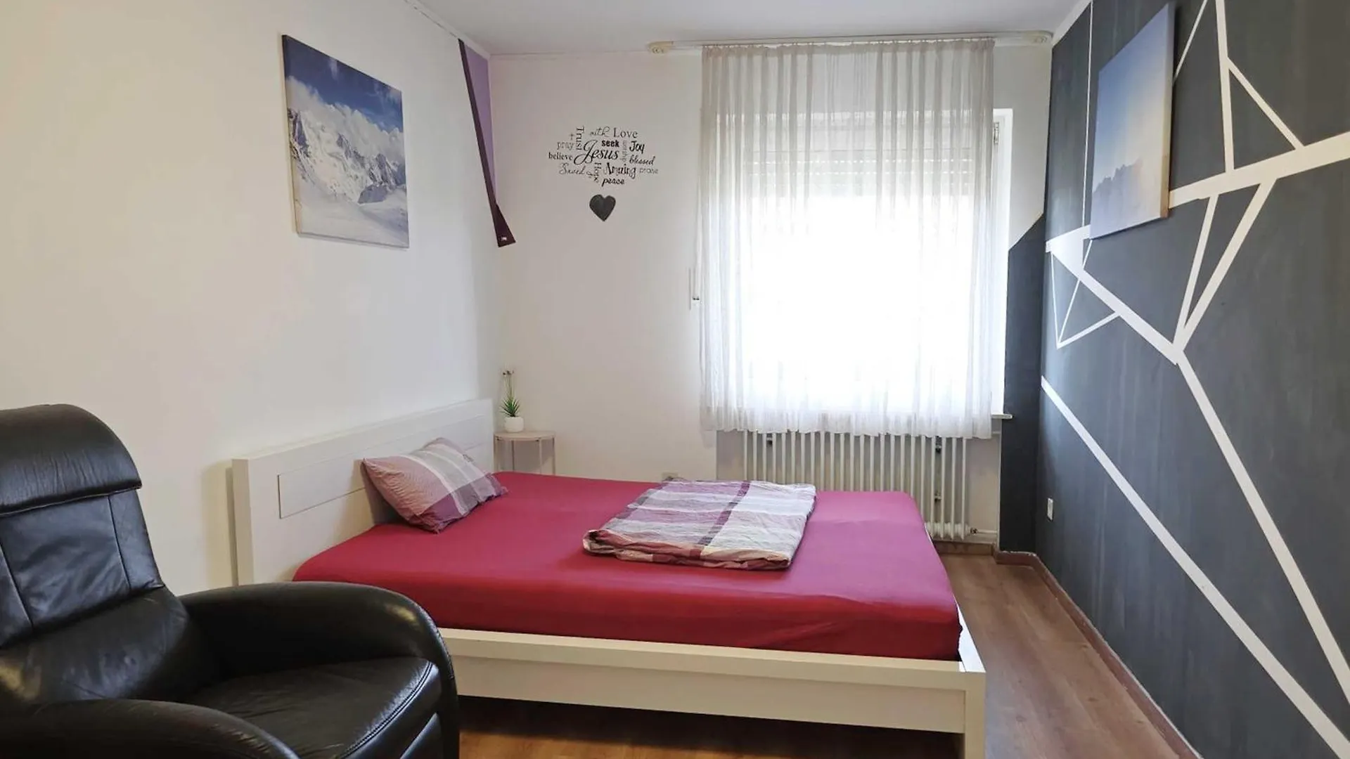 Royal Home Grosszuegige 4 Zimmer-Wohnung Mit Balkon Muhlhausen  0*, Muhlhausen (Erlangen-Hochstadt) Germania